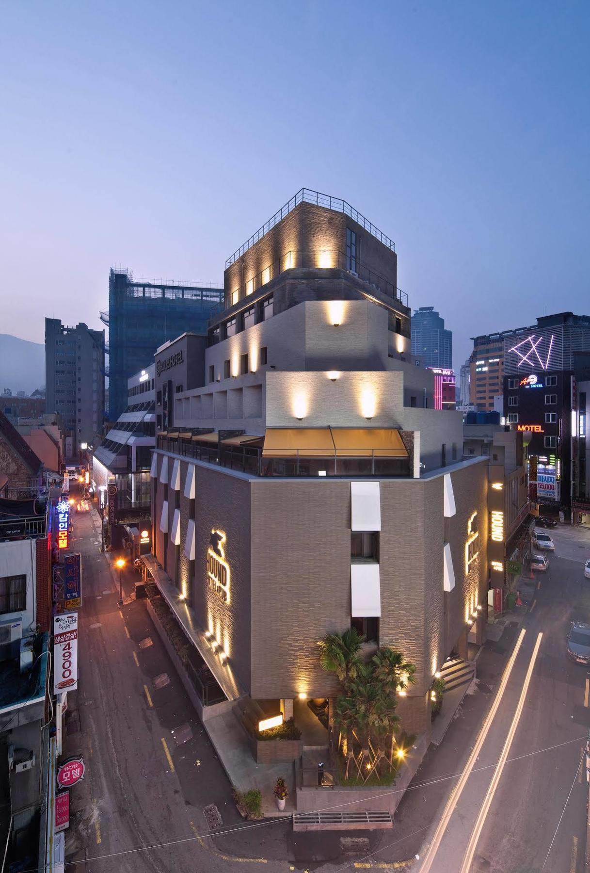 Seomyeon Hound Hotel 1St Street Busan Eksteriør billede